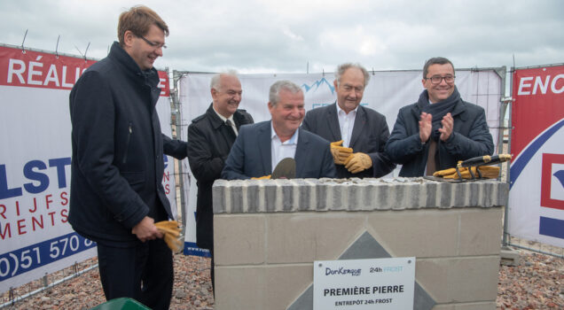 NOUVEL ENTREPOT 24h FROST AU PORT OUEST DE DUNKERQUE : POSE DE LA PREMIERE PIERRE