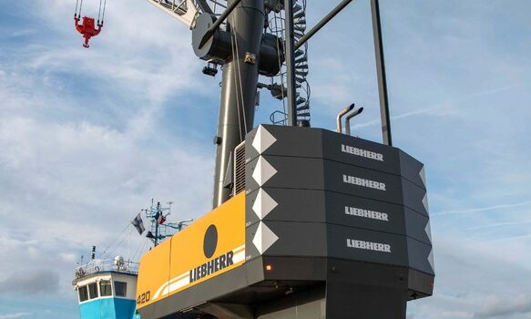 UNE NOUVELLE GRUE CHEZ BARRA SNM À DUNKERQUE-PORT